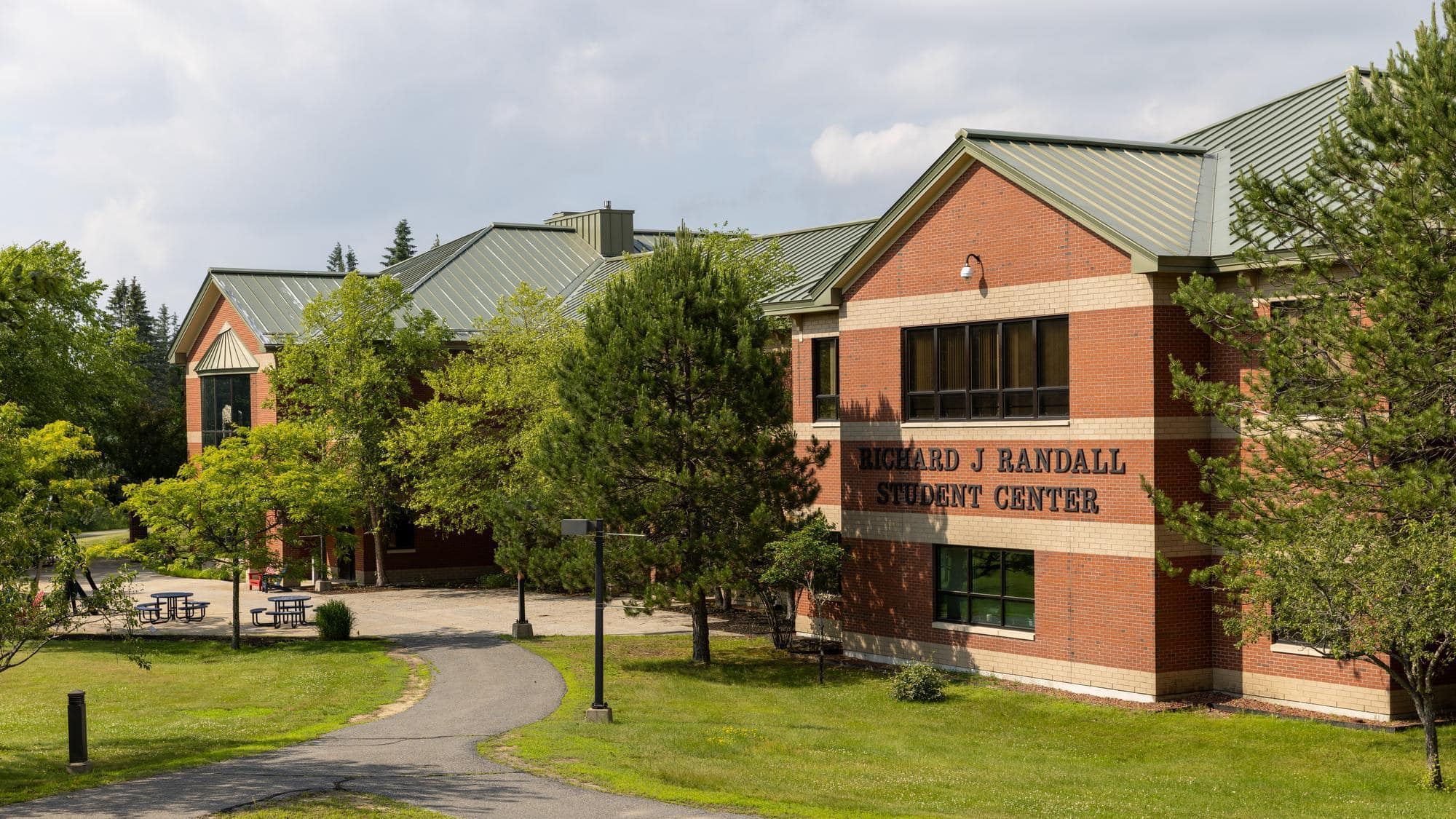 Student Renter UMA Randall Student Center - Penobscot General Contractors